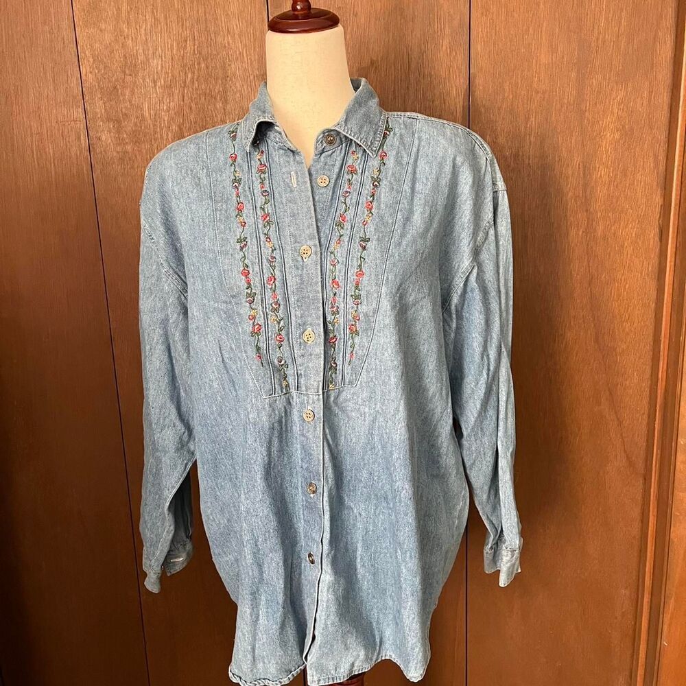 VTG Denim Red Floral Embroidery Button Up Cottagecore